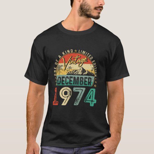 ヴィンテージ50誕生日ギフトヴィンテージ1974年12月M Tシャツ (正面)