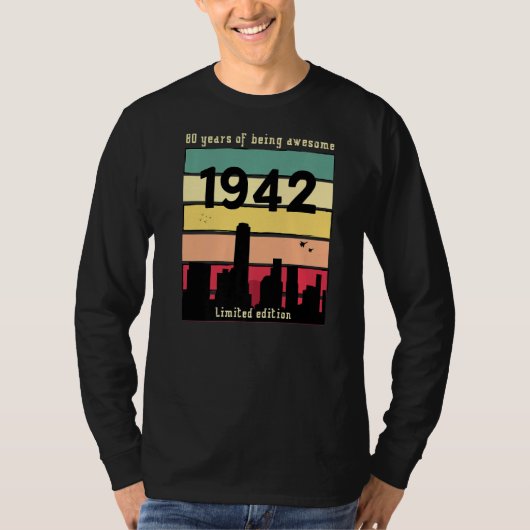 ヴィンテージ80位誕生日レトロ1942 Tシャツ (正面)