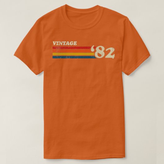 ヴィンテージ82レトロストライプ数 Tシャツ (デザイン正面)