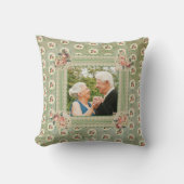 ヴィンテージ・アニバーサリー・メモリー・フォト・フェードド・ローズ・レース クッション (正面)