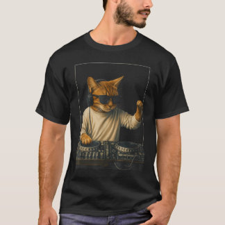 ヴィンテージ オレンジタビー猫 音楽を演奏中 猫好きさんへ Tシャツ