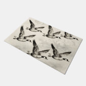 ヴィンテージ カナダガチョウの飛行 銅版画 ドアマット (アングル)