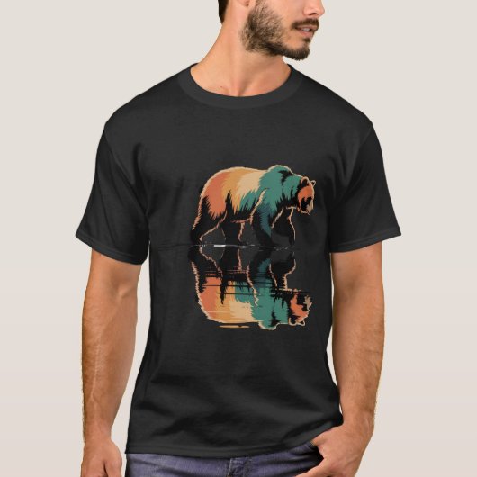 ヴィンテージ グリズリー ベア 水面の反射 野生動物 Tシャツ (正面)