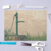 ヴィンテージ・グリーン・ウォーター・ポンプ写真 薄葉紙 (クラフト)