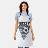 ヴィンテージ サッカー 三角バッジ Tシャツ デザイン (2 エプロン (着用した状態)