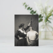 ヴィンテージ サーカス サイドショー 剣呑み 奇人 ポストカード (スタンド正面)