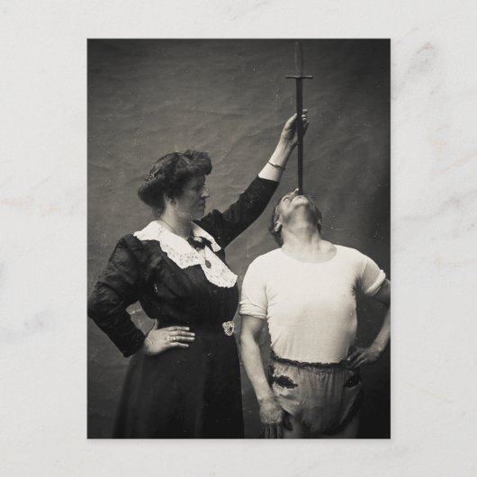 ヴィンテージ サーカス サイドショー 剣呑み 奇人 ポストカード (正面)