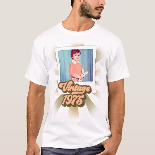 ヴィンテージ ストライプ 1975 50歳の誕生日フォトTシャツ Tシャツ (正面)