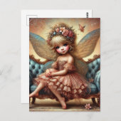 ヴィンテージ・ソファに着たピンクのドレスをまとった可愛らしい妖精 ポストカード (正面/裏面)