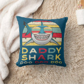 ヴィンテージ·ダディ·シャーク「ドゥドゥドゥ」 クッション (ブランケット)