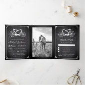 ヴィンテージ·チャルクボード·タンデ結婚ム自転車の写真 三つ折り招待状 (内部)