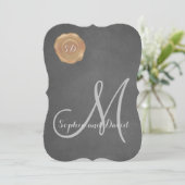 ヴィンテージ チョーク オールド ワックス シール モノグラム ウェディング インビテーション (スタンド正面)