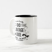 ヴィンテージ·デカスタムュード·エイジ ツートーンマグカップ (正面左)