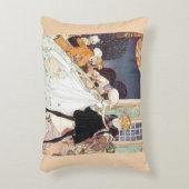 ヴィンテージ・トゥエルブ・ダンシング・プリンセス by ケイ・ニールセン アクセントクッション (正面(垂直))