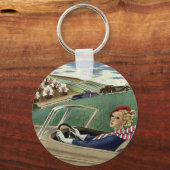 ヴィンテージ トラベル、コンバーチブル カーのエレガントな女性 キーホルダー (正面)