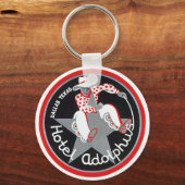 ヴィンテージ トラベル、テキサス州ダラスにあるホテル アドルフス キーホルダー (正面)