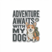 ヴィンテージ ハイキング デザイン 愛犬と冒険 シール (正面)