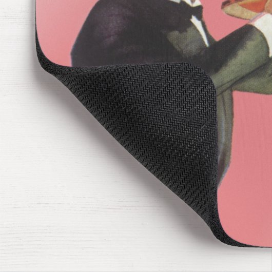 ヴィンテージ・バトラーがタキシードで盆にワインを運ぶ マウスパッド (コーナー)