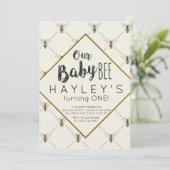 ヴィンテージ バンブル ビー ベイビー ビー 1歳の誕生日 招待状 (スタンド正面)