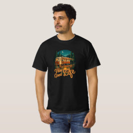 ヴィンテージ バンライフ アドベンチャー キャンピング バッジ Tシャツ