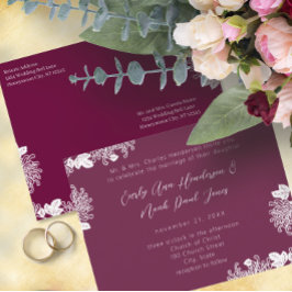 ヴィンテージ フラワーパターンが施されたプラムのウェディング インビテーションポストカード