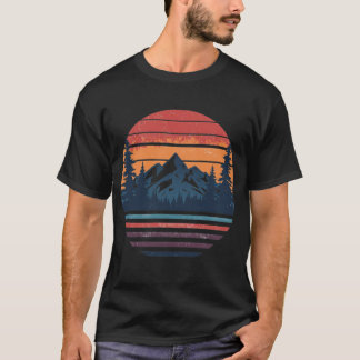 ヴィンテージ・マウンテンサンセット・レトロアウトドアデザイン Tシャツ
