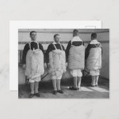 ヴィンテージ・メンズがマットレスを被る ポストカード (正面/裏面)