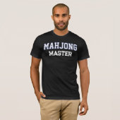 ヴィンテージ・ユニバーシティ風麻雀マスター スポーツグラフィック Tシャツ (正面フル)
