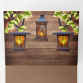 ヴィンテージ ラスティック カントリー バーン ウッド ランタン ウェディング 三つ折り招待状 (内部最初)