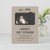 ヴィンテージ レトロ カメラ 50歳の誕生日フォト 招待状 (スタンド正面)