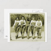 ヴィンテージ レトロ 女性 キッチュ デニム オーバーオール ガールズ ポストカード (正面/裏面)