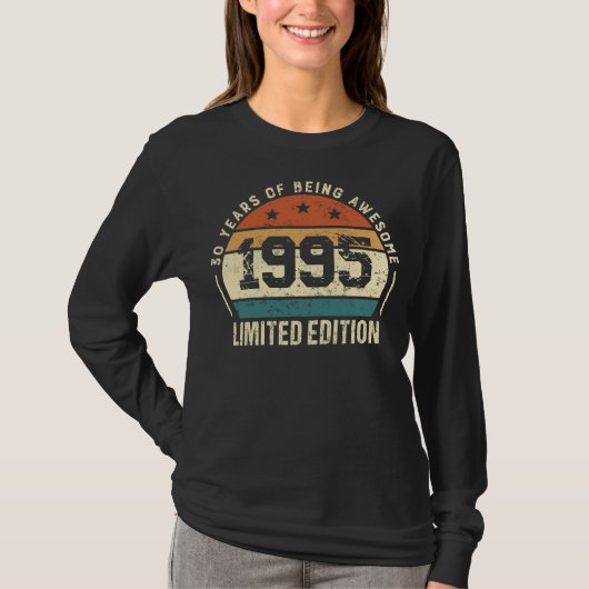 ヴィンテージ 1995 レトロ 30歳の誕生日ギフトのアイデア Tシャツ (正面)