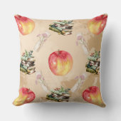 ヴィンテージApple & Book Pattern – コージーな秋Vibe クッション (正面)