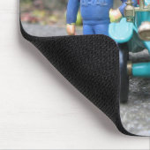 ヴィンテージARALガソリンスタンド付き添い人と模型車 マウスパッド (コーナー)