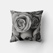 ヴィンテージB&Wローズブーケ装飾用クッション クッション (裏面)