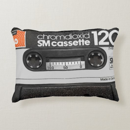 ヴィンテージBASFカセット:コレクターズアイテム アクセントクッション (正面)