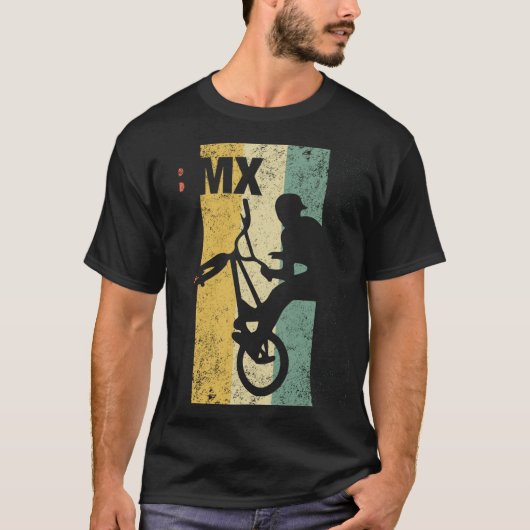 ヴィンテージBMXライダー – 自転車スタントレース Tシャツ (正面)