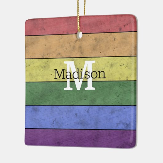 ヴィンテージLGBT国旗のプライド悩むレインボーモノグラム セラミックオーナメント (左)
