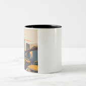 ヴィンテージNYCスカイラインポスター – イエローキャブ、高層ビル ツートーンマグカップ (中央)