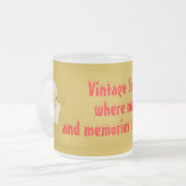 ヴィンテージSanta:魔法と思い出が絡み合う場所 フロストグラスマグカップ (正面左)