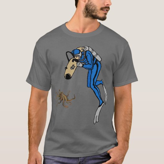 ヴィンテージSCUBAダイバーでタコURMを撮影 Tシャツ (正面)