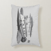 ヴィンテージSFスチームパンク飛行船日食 アクセントクッション (正面(垂直))