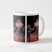 ヴィンテージSF宇宙飛行士握手エイリアン ジャンボコーヒーマグカップ (正面右)