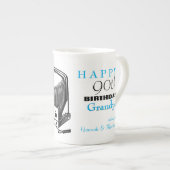 ヴィンテージTVリパパーソナライズされたイラ90誕生日マグカップ ボーンチャイナマグカップ (正面右)