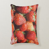 ヴィントと新鮮な夏のイチゴのクローズアップ表示 アクセントクッション (正面(垂直))