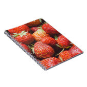 ヴィントと新鮮な夏のイチゴのクローズアップ表示 ノートブック (右側)