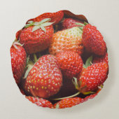 ヴィントと新鮮な夏のイチゴのクローズアップ表示 ラウンドクッション (裏面)