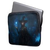 ヴェカルノクトの魔女 ラップトップスリーブ (正面左)