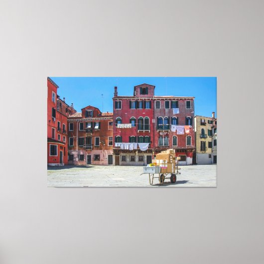 ヴェネツィアでの箱の配達 キャンバスプリント (正面)