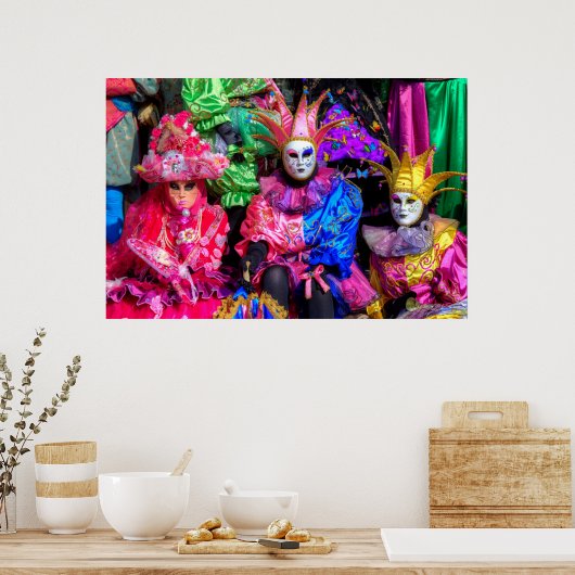 ヴェネツィアのカーニバル衣装を着たグループ ポスター (キッチン)